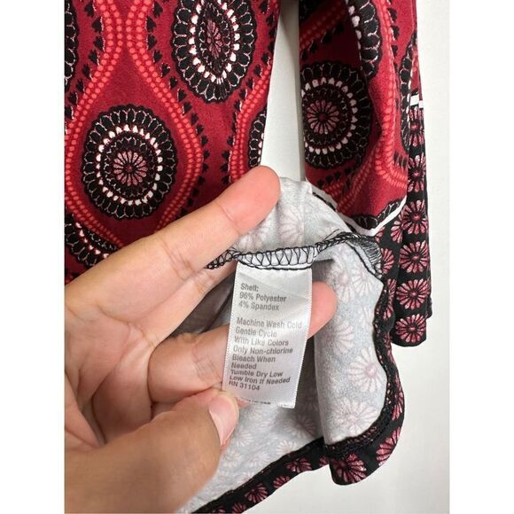 Kim Rogers Tunic Blouse Womens Red/Black Floral Pattern Small - Picture 9 of 9